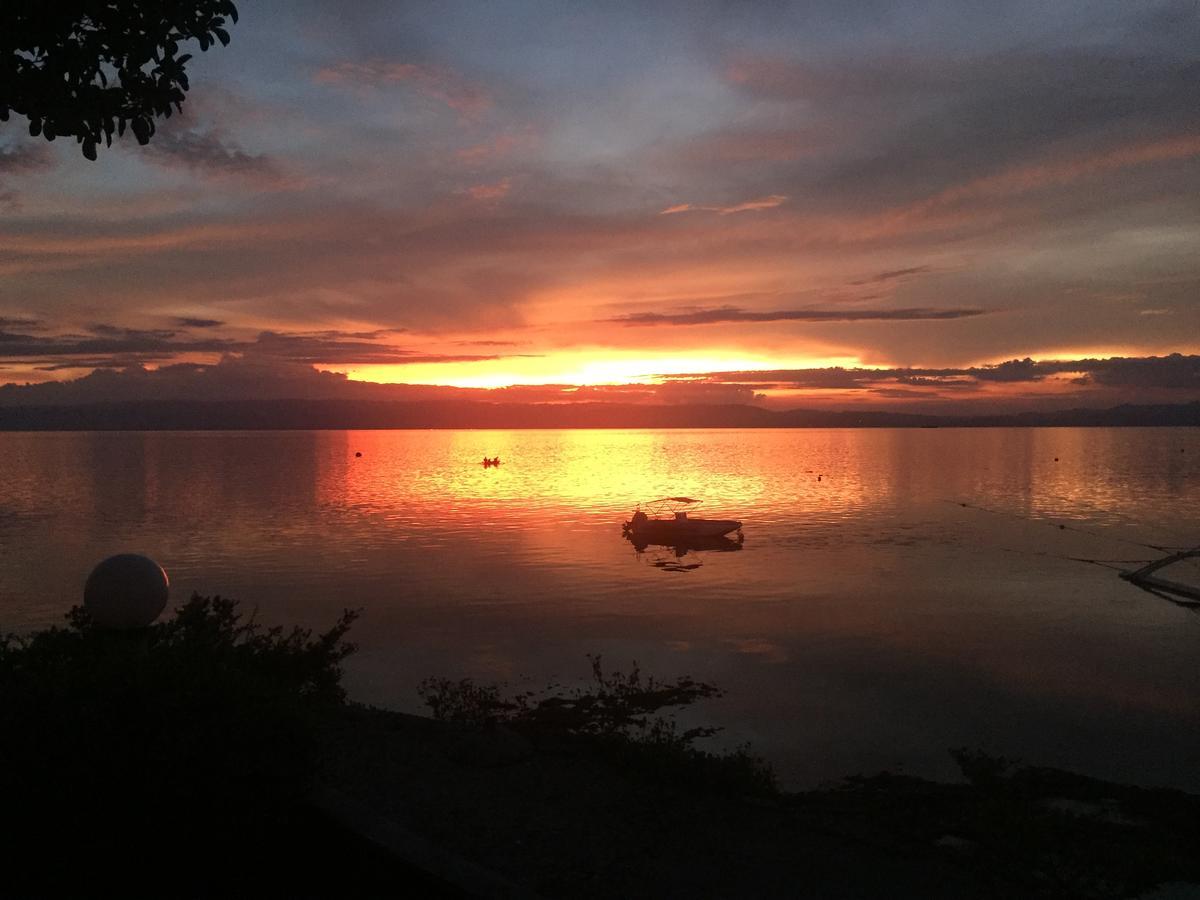 Cabilao Sunset Dive & Beach Resort Loon Ngoại thất bức ảnh